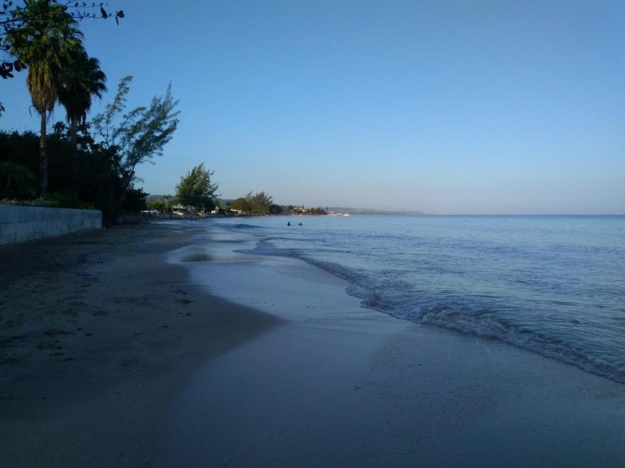 Modrians Bed and Breakfast Runaway Bay Buitenkant foto