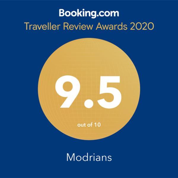 Modrians Bed and Breakfast Runaway Bay Buitenkant foto
